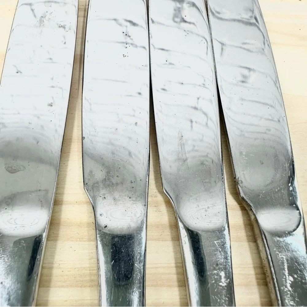 Oneida 16 Piece Stainless Steel Flatware Silverware Emma Set - Picture 7 of 16